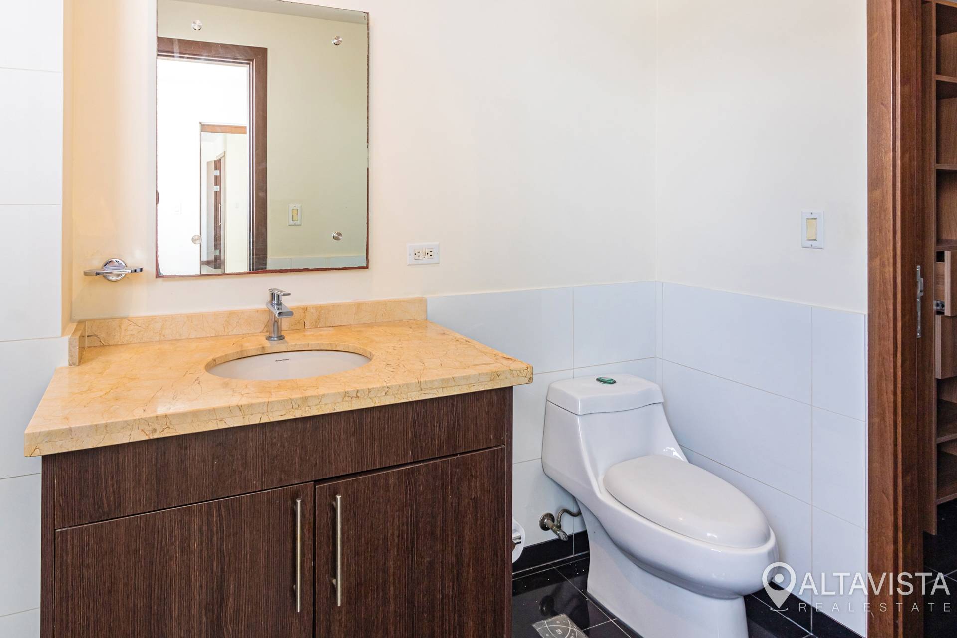 Condominio roble sabana