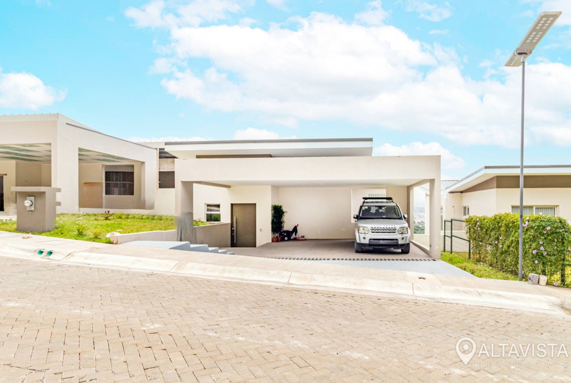 Casa en Condominio Lomas de Escazú