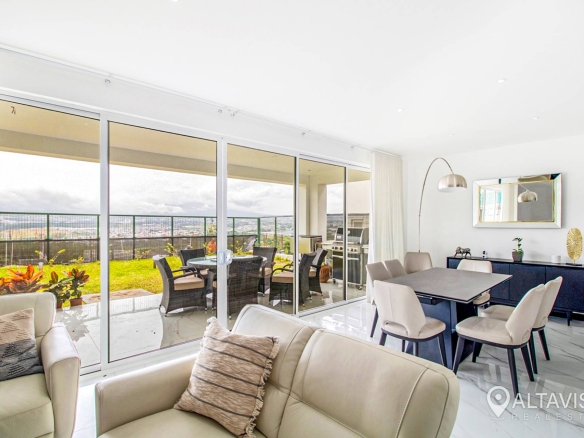 Venta de Casa en Condominio 2370 Guachipelin