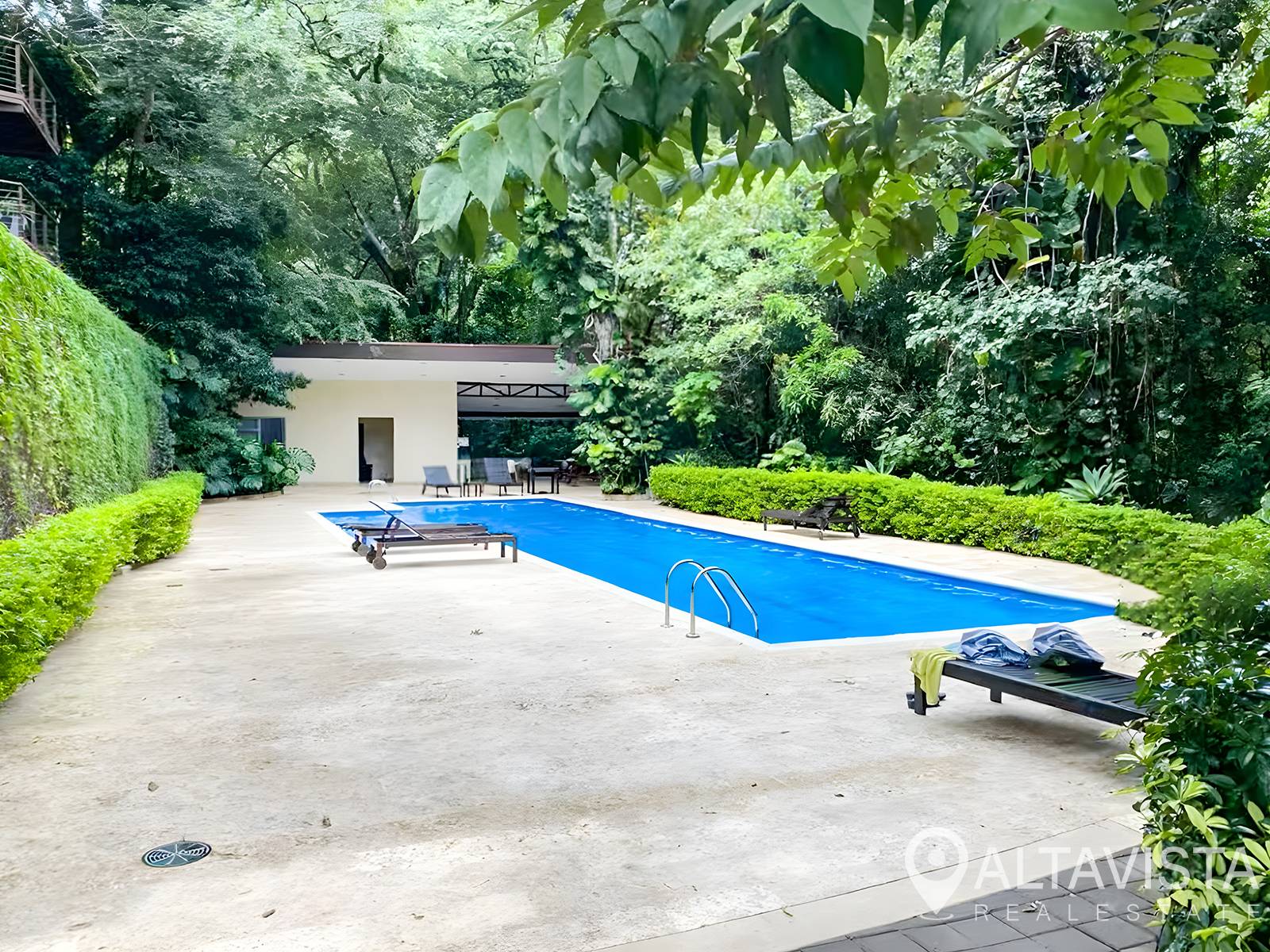 Venta de casa en condominio bari