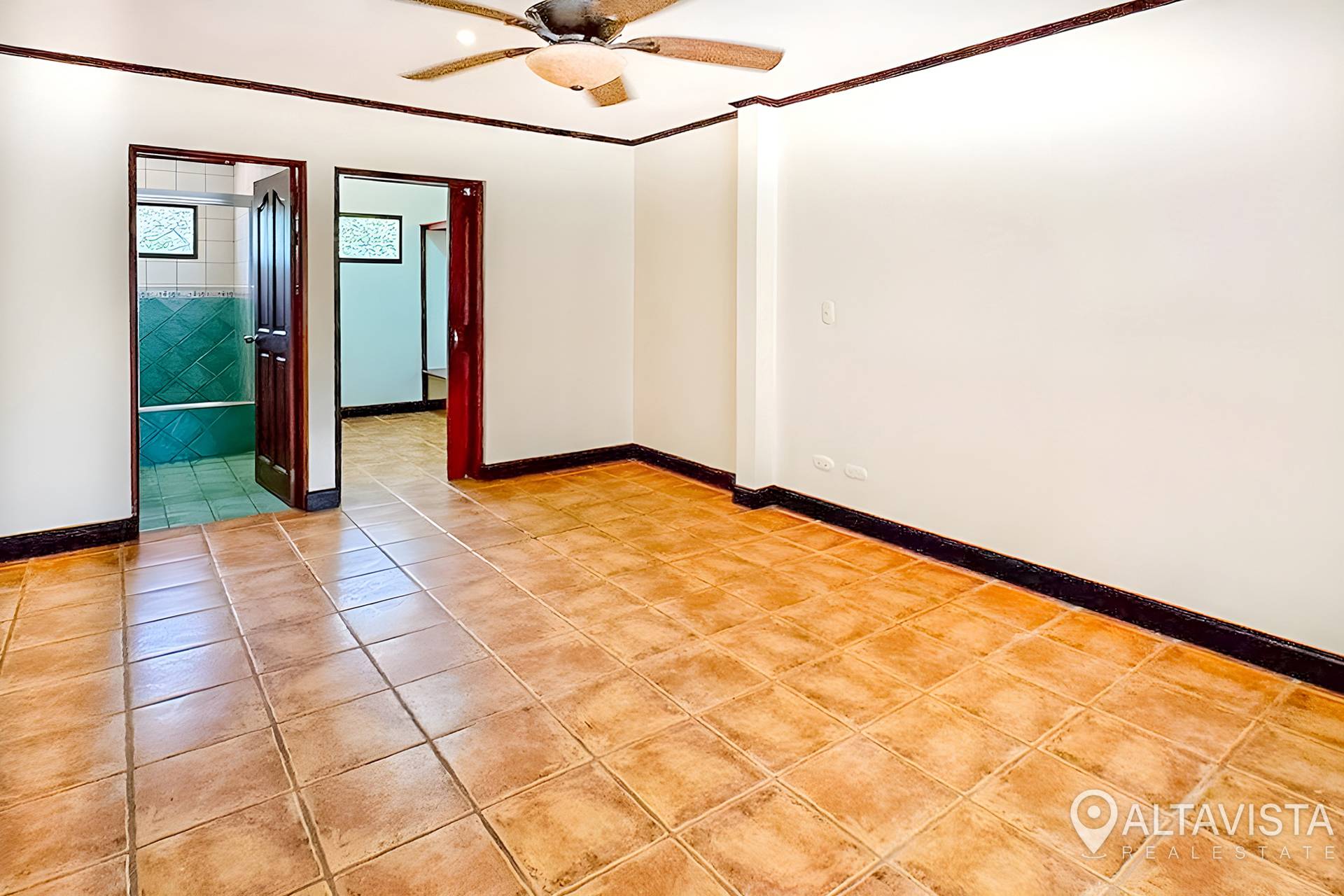 Venta de casa en condominio praderas del sol-12.1 Casa en venta condominio Santa Ana