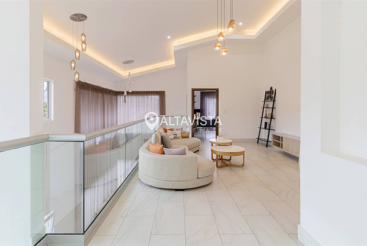 Venta de casa tierras del este