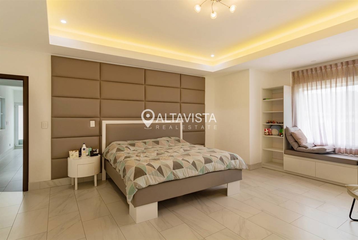 Venta de casa tierras del este