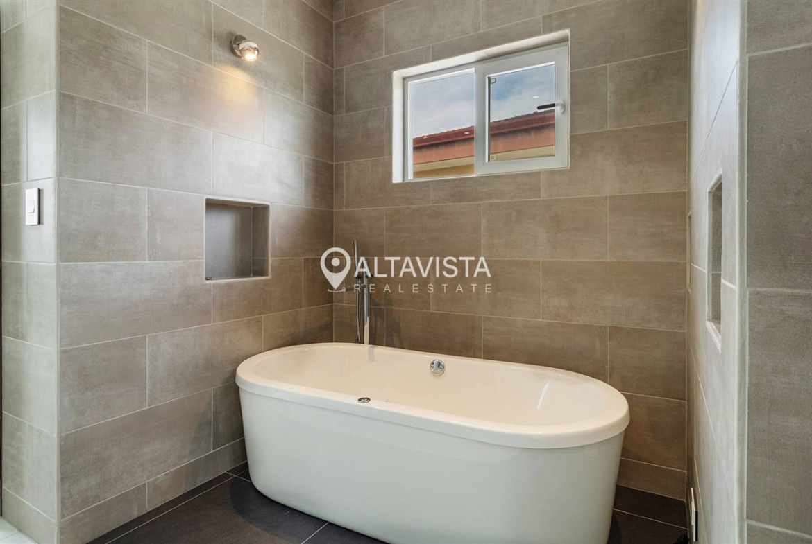 Venta de casa tierras del este