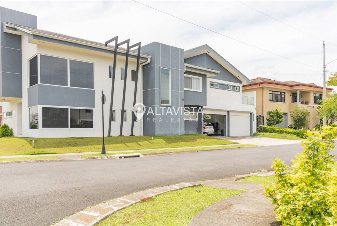 Venta de casa tierras del este