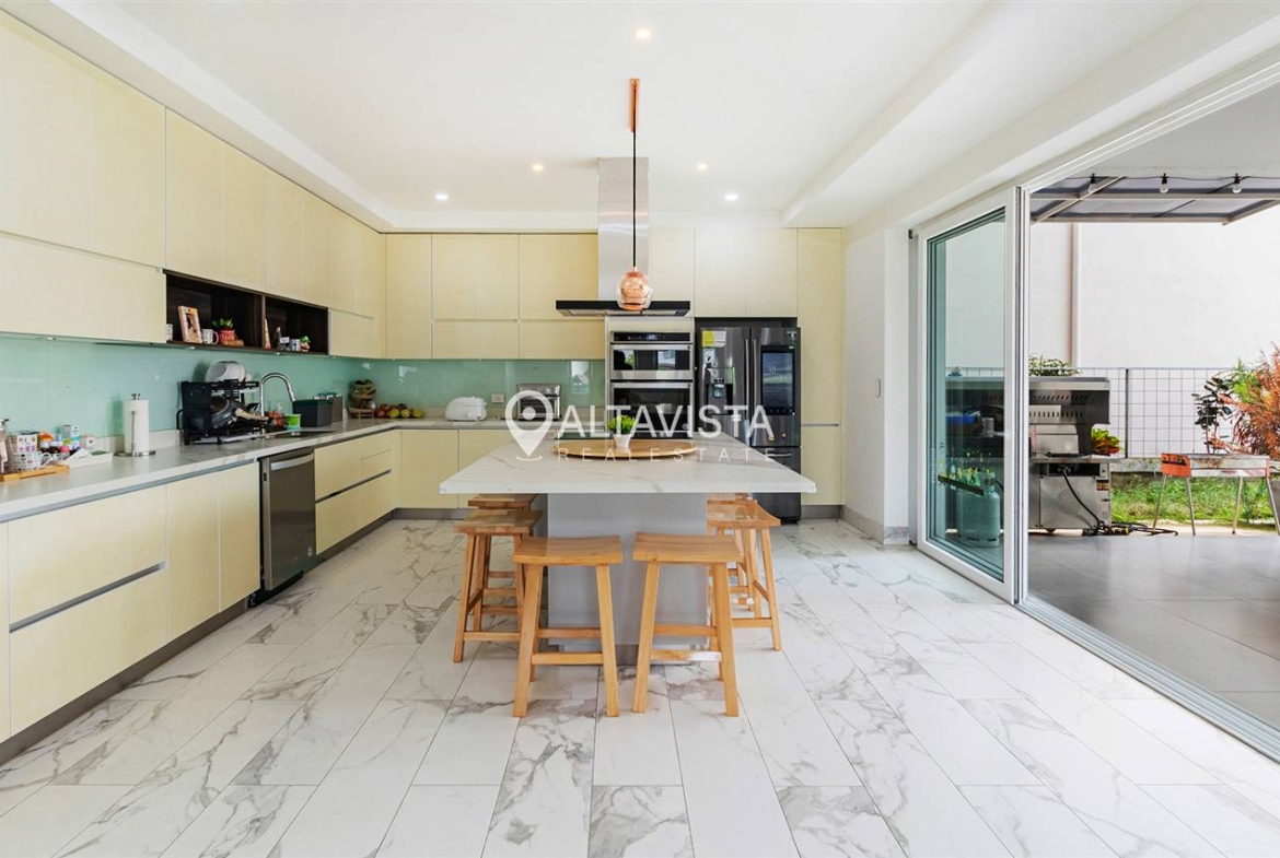 Venta de casa tierras del este