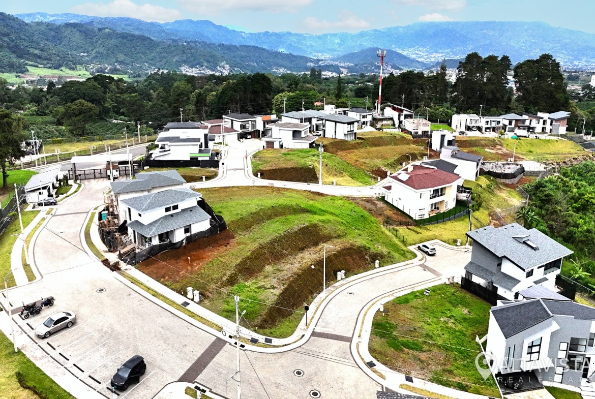 Venta de lote Hacienda Peraz